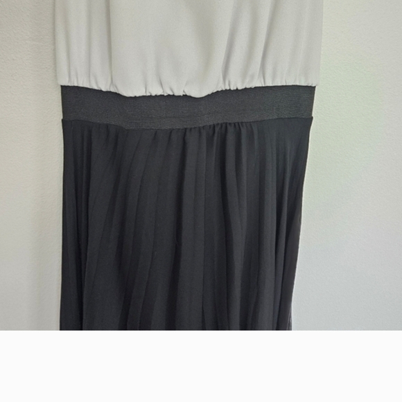 Banana Republic Maxi Dress - Picture 8 of 11